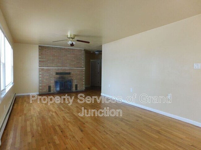 Building Photo - 1340 Orchard Ave