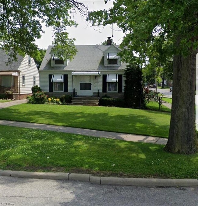Foto del edificio - 4525 Fulton Rd