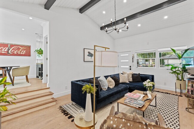 Building Photo - 11657 Sunshine Ter