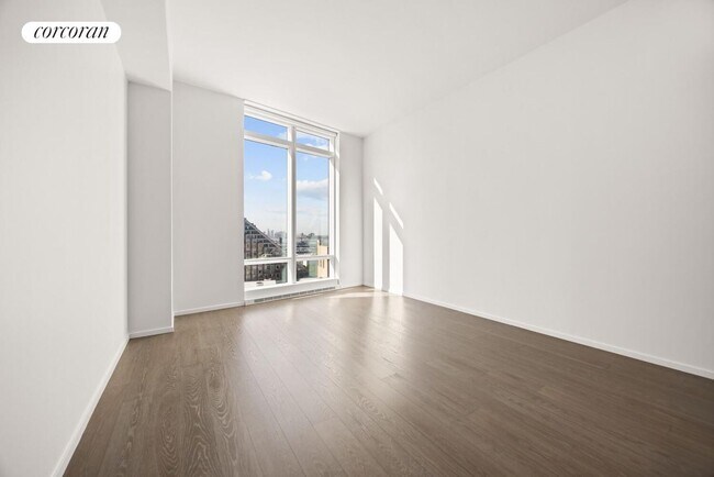 Foto del edificio - 30 Riverside Blvd