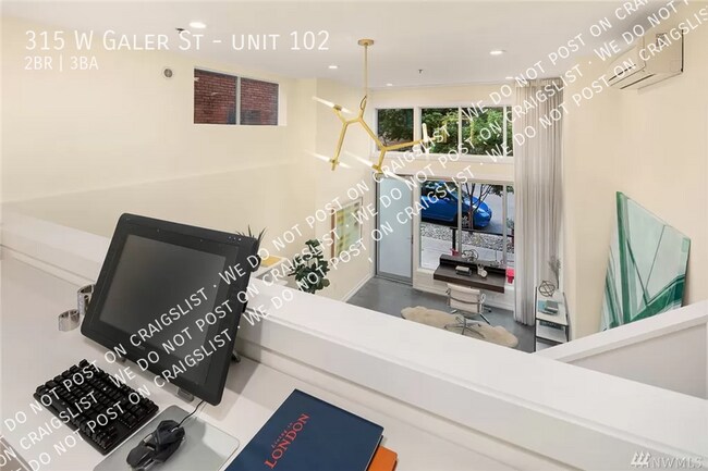 Building Photo - Stunning 2 bedroom 3 bathroom in heart of ...