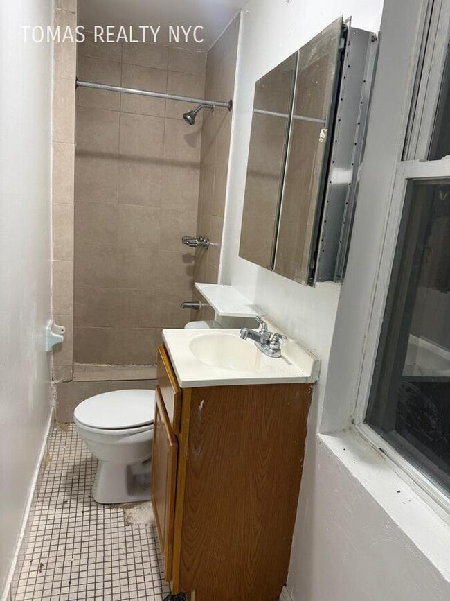 Photo - 226 Willis Ave Apartment