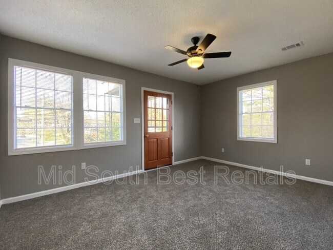 Foto del edificio - 1352 Cooper St