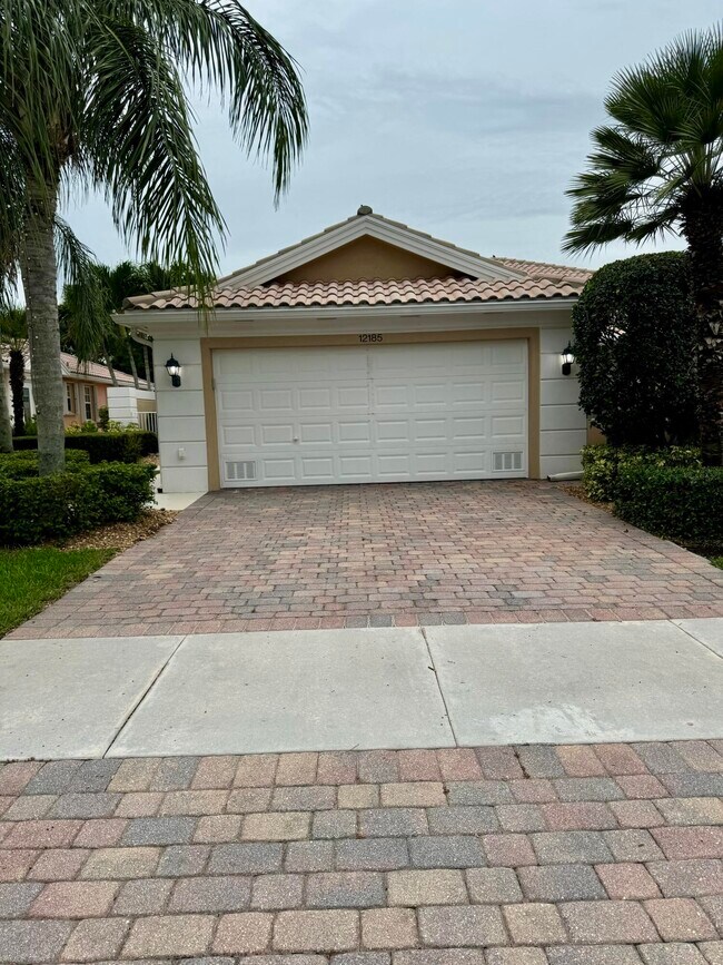 Building Photo - 12185 SW Elsinore Dr