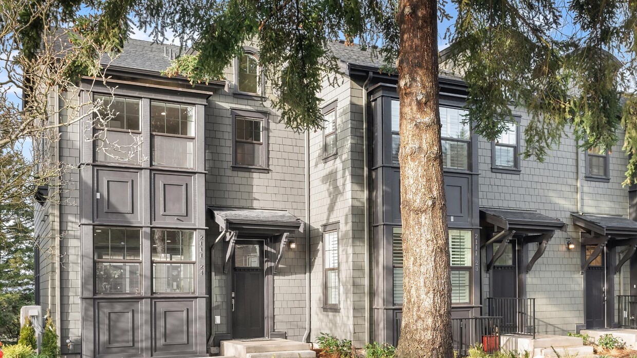 Foto principal - 2111 9th Ave W