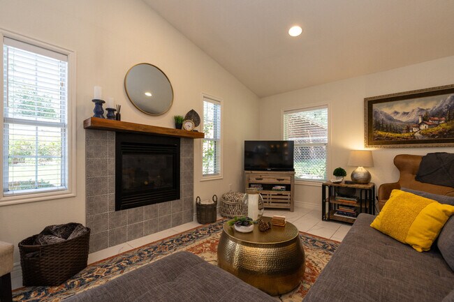Foto del edificio - 1568 Cahoon St