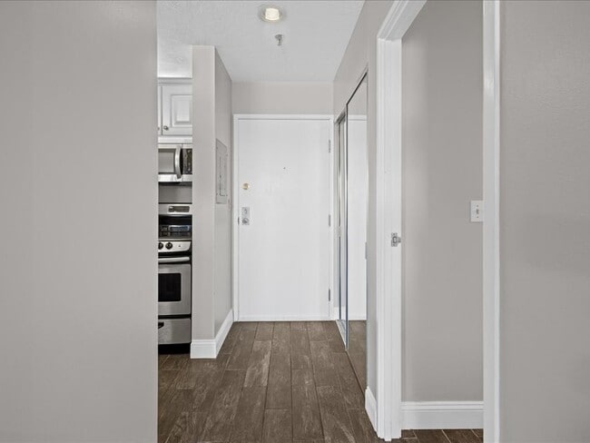 Building Photo - 133 Commander Shea Blvd