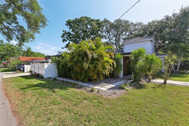 Foto del edificio - 3131 W Fielder St