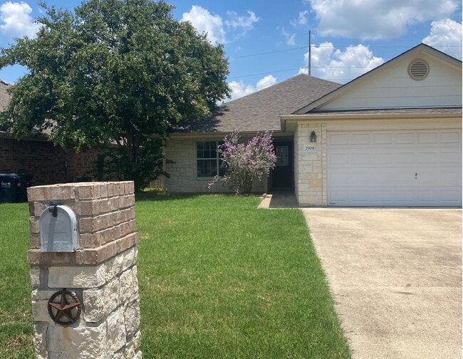 Building Photo - 2908 Horseback Ct