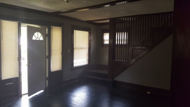 Foto del edificio - 4121 Chestnut Ave