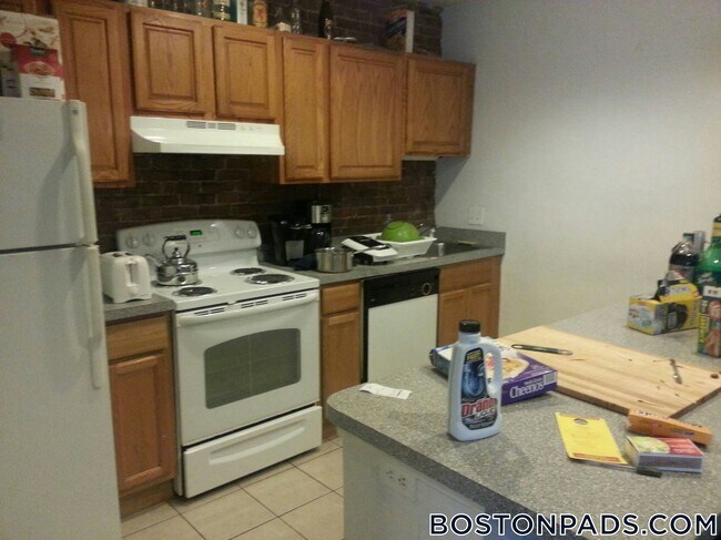 Building Photo - 486 Massachusetts Ave