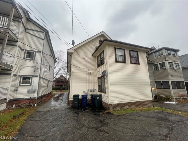 Building Photo - 1695 Glenmont Rd