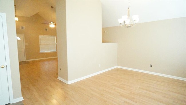 Building Photo - 20315 Fairfield Park Way