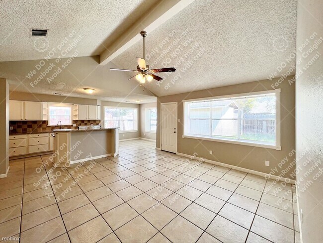 Building Photo - 5 br, 2.5 bath House - 1334 Macclesby Ln