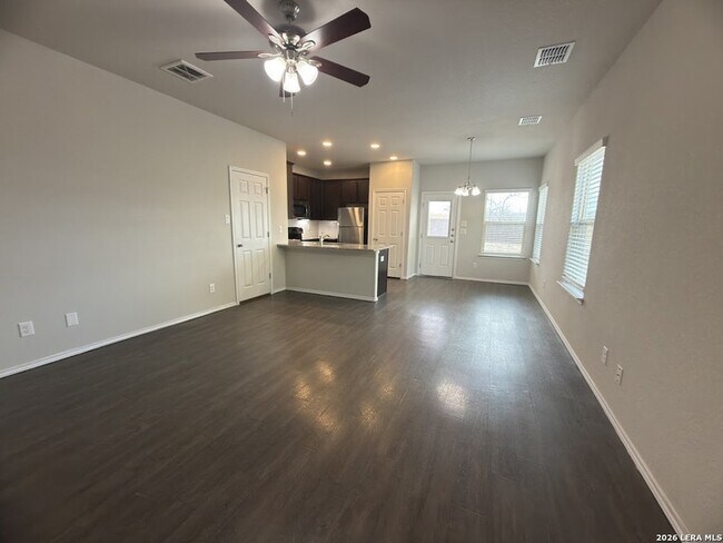 Foto del edificio - 5611 Rio Cyn