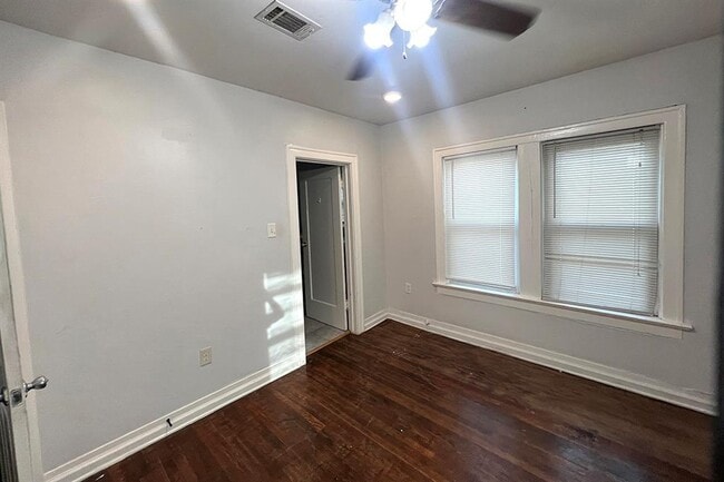 Foto del edificio - 2616 Rosedale St