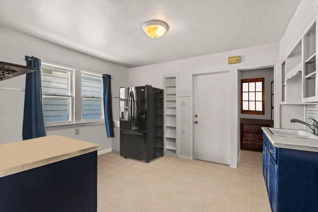 Foto del edificio - 1461 S 90th St