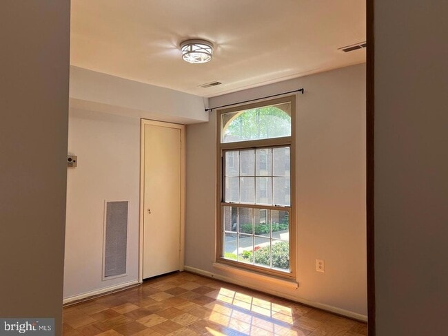 Foto del edificio - 3356 Woodburn Rd