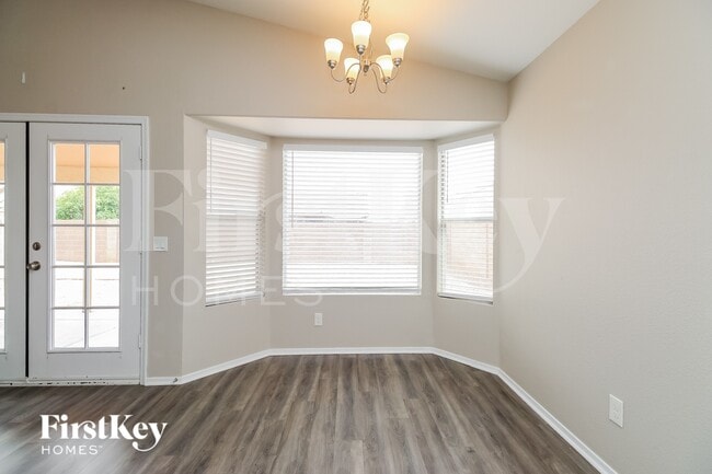 Foto del edificio - 4323 Aspen Ave