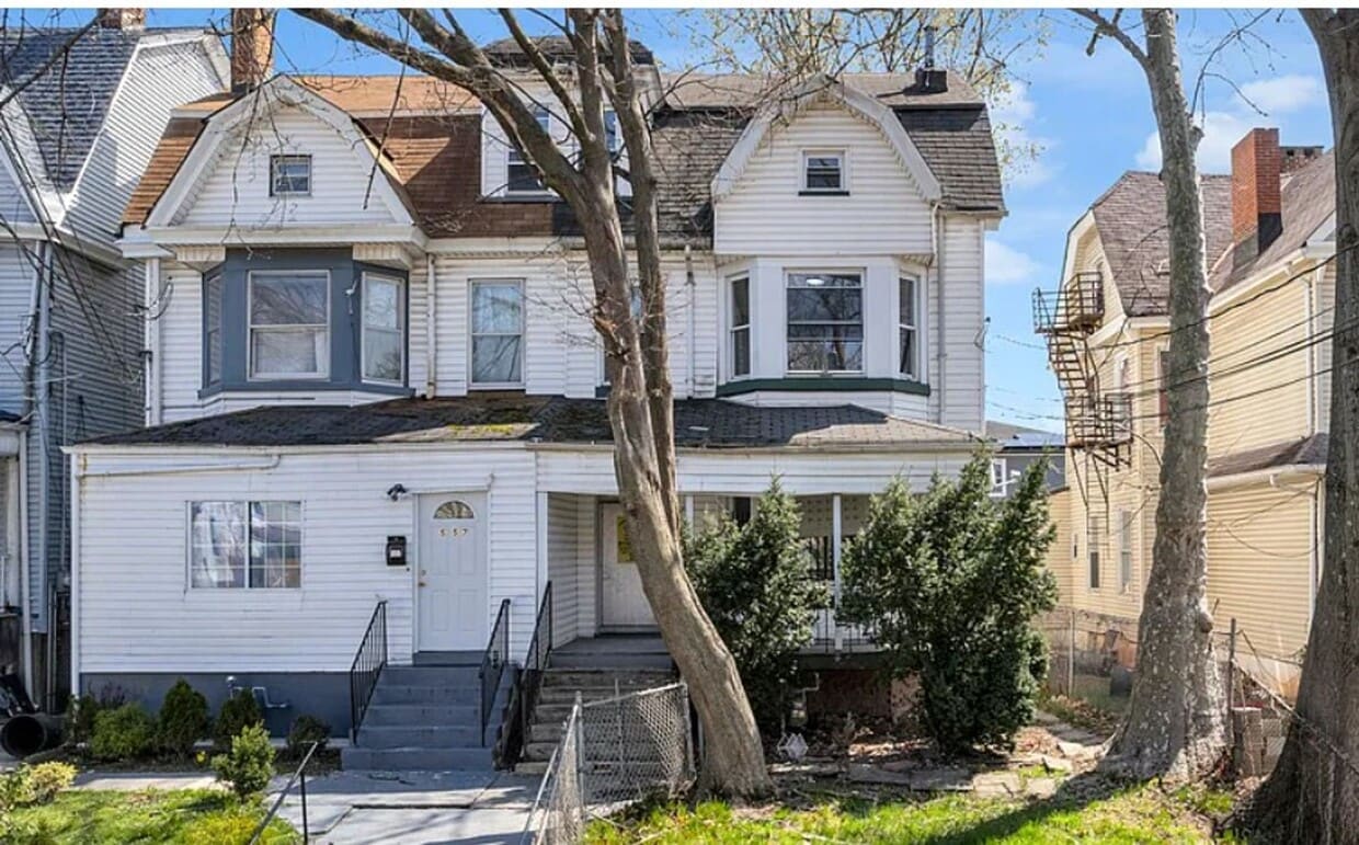 Photo - 555 Jefferson Ave (Elizabeth, NJ)
