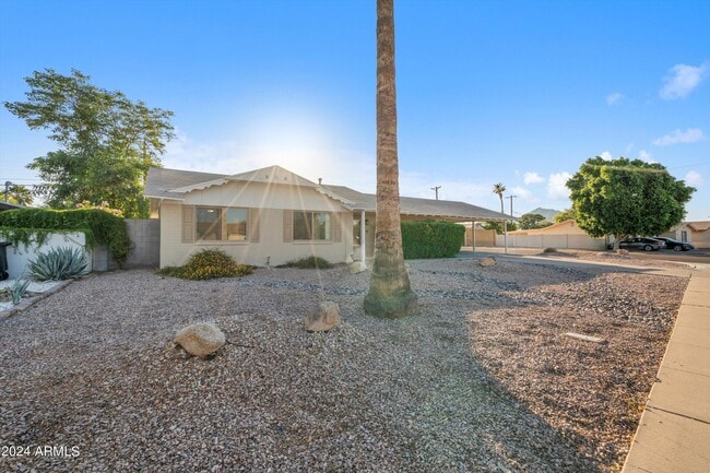 Foto del edificio - 2548 N 68th Pl