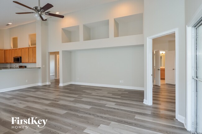 Building Photo - 14744 Falling Waters Dr