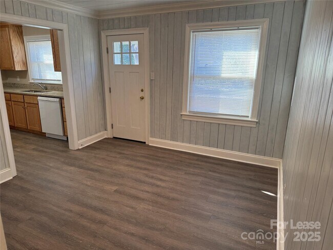 Foto del edificio - 213 Magnolia St