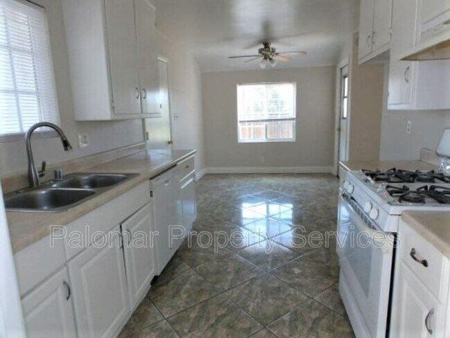 Building Photo - 1426 El Prado Pl