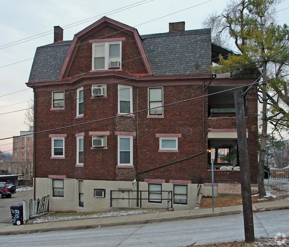 Building Photo - 2538 Highland Ave