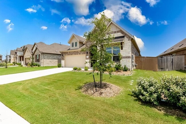 Building Photo - 14201 Pennington Ln