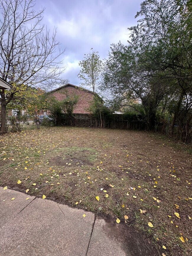 Foto del edificio - 3772 Hyacinth Dr