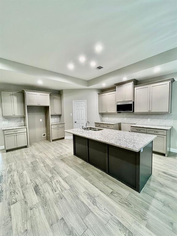 Foto del edificio - 7749 Swiftwater Ln