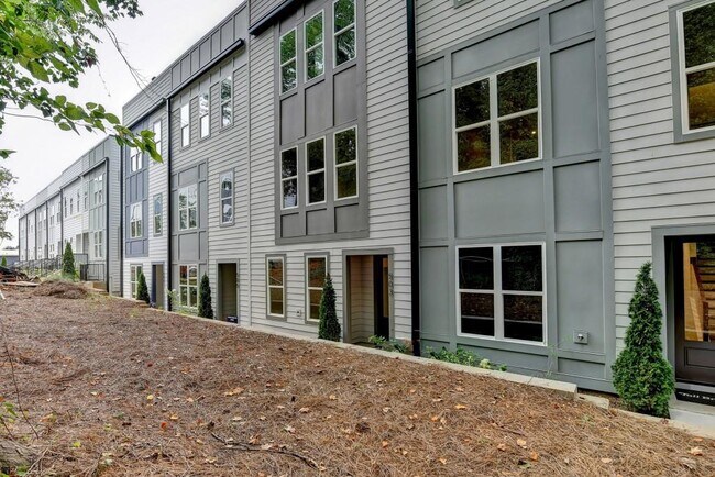 Building Photo - 503 Motivation Cir NW