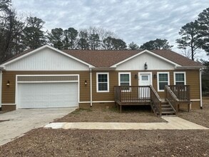 Building Photo - 110 Kensington Dr