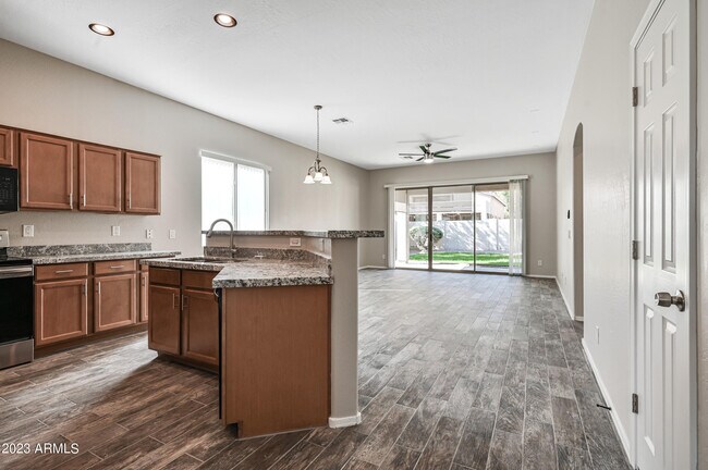Foto del edificio - 8782 W Hayward Ave