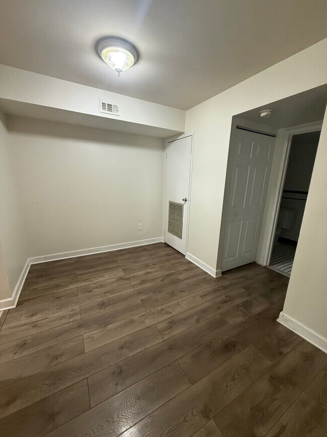 Foto del edificio - 6930 Hanover Pkwy