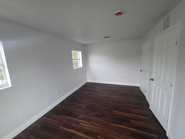 Building Photo - 4615 Aegean Ave