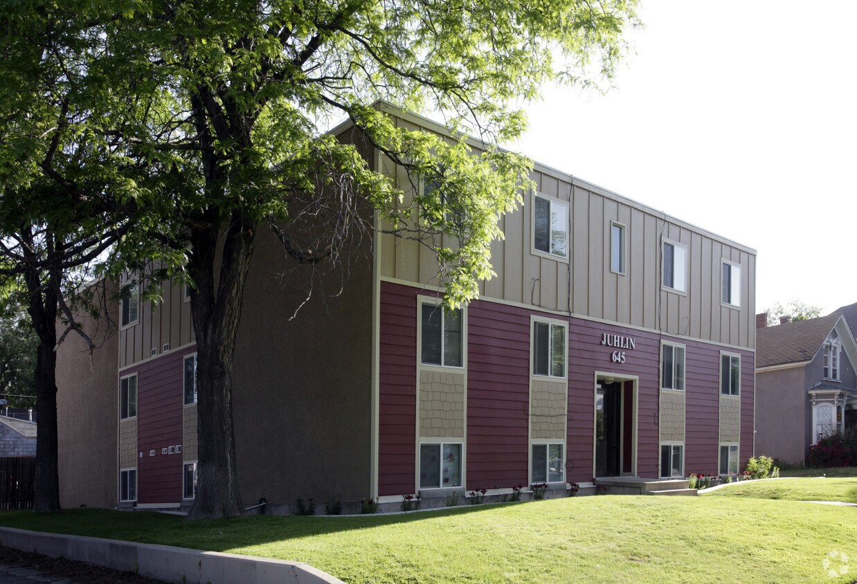 Building Photo - The Bandelier