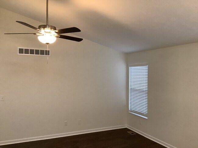 Building Photo - 425 Antietam Boulevard