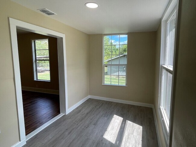 Foto del edificio - 422 S Orange St