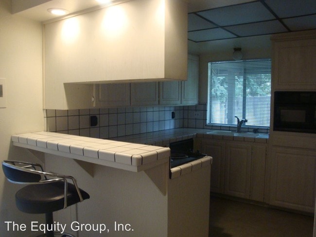 Building Photo - 3208 W Ashland Ave