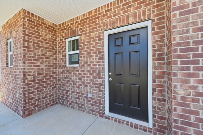 Foto del edificio - **BE THE VERY FIRST ONE TO LIVE IN THIS BR...