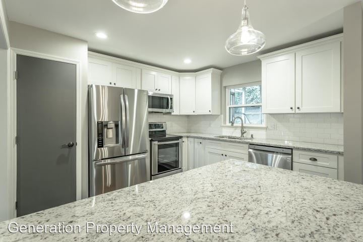 Primary Photo - 3 br, 2.5 bath House - 3653 Woodmont Drive