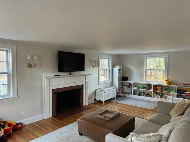 Building Photo - 7 Berkeley Rd