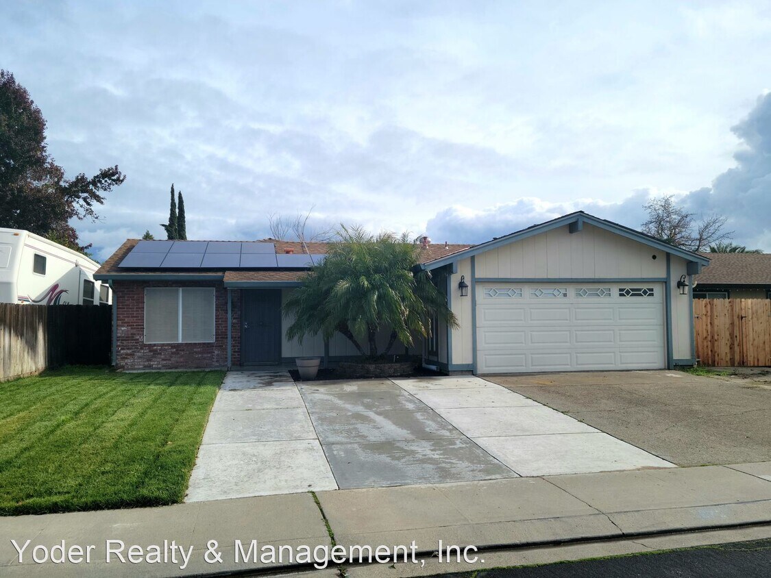 Primary Photo - 3 br, 2 bath House - 672 Carson Avenue
