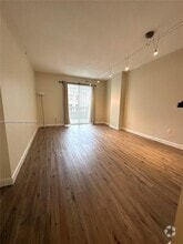 Building Photo - 10 Aragon Ave