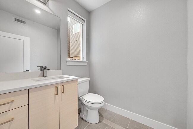 Foto del edificio - $3,175.00 - 2 Bedrooms, 2.2 Bathrooms, Tow...
