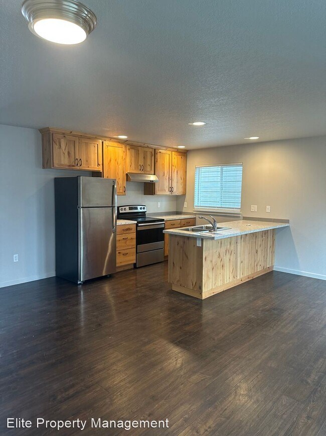 Building Photo - 3 br, 2.5 bath House - 6247 NE William R C...