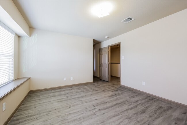Building Photo - 2434 Connors Path Ct