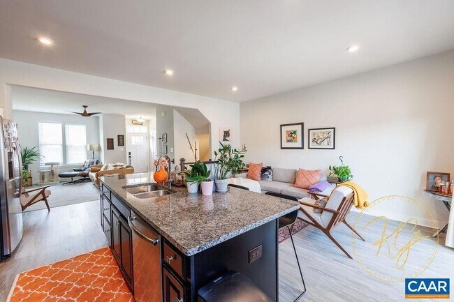 Foto del edificio - 3478 Steamer Dr